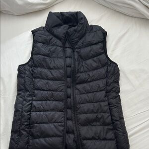 Women's  Uniqlo Black Puffer Vest